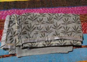 Elegant Grey Saree with Leaf Print