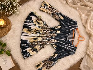 Pleated Floral Print Long Sleeve Dress