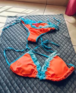 👙 NGAL Bikini Set