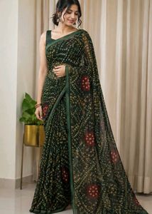 Stylish Bandhani Print Saree