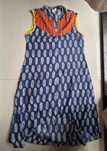 Blue Paisley Print Sleeveless Kurta