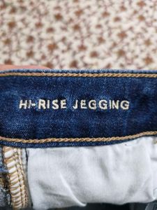 American Eagle High Waisted Jeans
