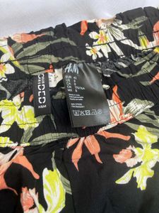 H&amp;M Tropical Print High-Waisted Shorts