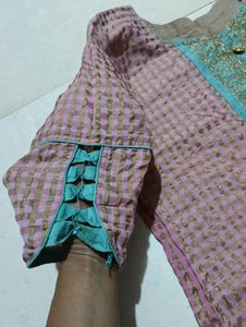 Stylish Pink Embroidered Kurta