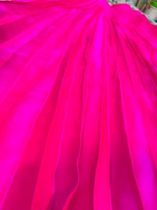 Sassfaras Hot Pink Skirt🩷 (Full Length) (Size -Large)