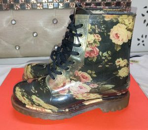 new look floral  lace up rain boots
