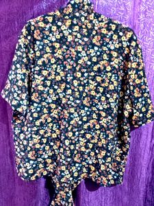 Chic Floral Print Button-Up Tie-Front Top