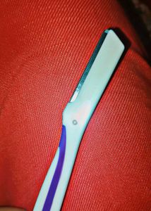 BombAe Face Razor for Women - Packing of 3