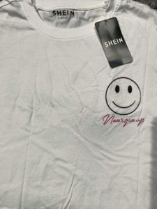 SHEIN White Graphic Smiley T-Shirt