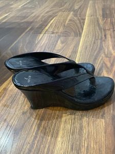 Black wedge heel