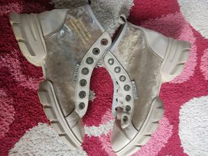 Cream Shoe