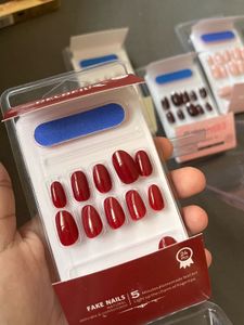 3 Piece Glossy Press-On Nail Set