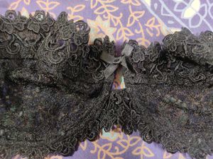 Sexy Black Lace Non Padded Bra With Wiring