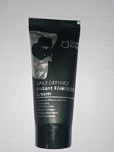 DAILY DEFENCE INSTANT FAIRNESS CREAM