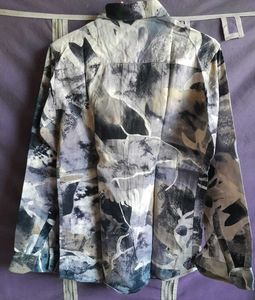 Men's Abstract Print Button-Up Shirt