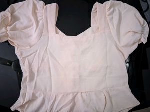 soft peach puff sleeve crop top