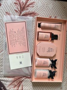 Kimirica Love Story Bath & Body Set
