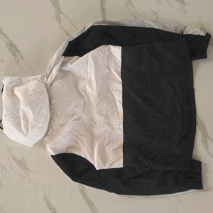 HOLLISTER WHITE WINDCHEATER HOODIE