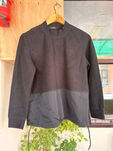Stylish Black Fleece Sweatshirt
