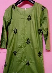 Graceful Women Kurta Set
