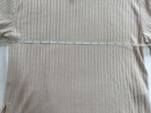 H&amp;M Ribbed Knit T-Shirt