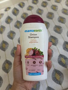 Mamaearth Onion Shampoo for Hair Fall