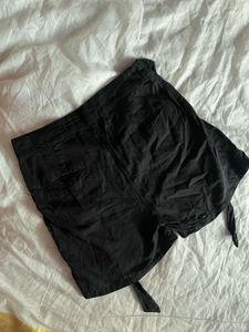 Black Tie-Waist Linen Shorts