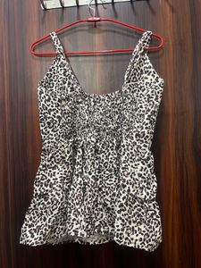 Y2K Leopard Print Sassy Top 🐆