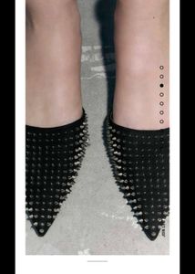 100% original new Zara Pointed Studded Heels