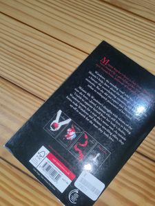 Stephanie Meyer Book  The Host