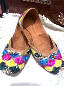 Sparkling Embellished PUNJABI JUTTI