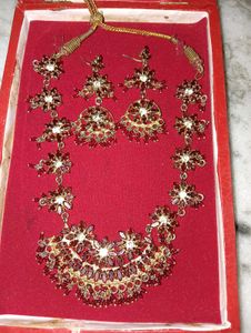 Stunning Red Stone Necklace &amp; Earring Set
