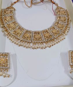 Bridal Jewellery Set (Send Reasonable Offer)