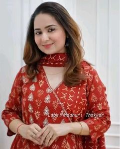 Elegant Red Printed Kurta Set