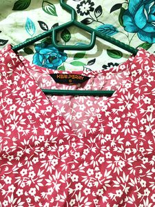 Floral Print V-neck Top