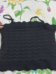 Chic Black Scalloped Knit Tank Top