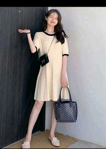 Chic Pleated Knit Dress