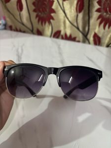 Classic Black Wayfarer Sunglasses