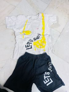 Cute Giraffe Print T-Shirt &amp; Shorts Set