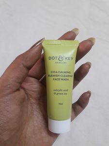 DOT AND KEY CICA FACE WASH
