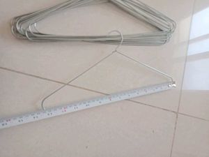 Lot of 20 Metal Hangers