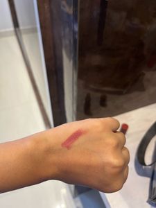 Nykaa Matte Lipstick - vibing solo
