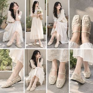 Elegant Lace Ballet Flats