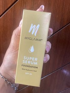 MyGlamm Super Serum Foundation