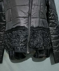 Chic Black Quilted Jacket