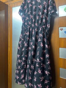 Chic Black Floral Midi Dress