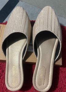 Elegant Gold Slip-On Flats