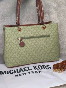 Michael Kors hand Bag - Light Green 💚