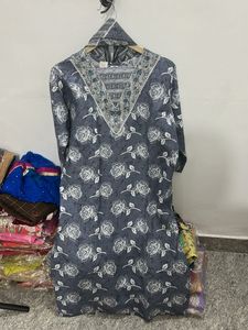 Elegant Rose Print Kurta with Hood