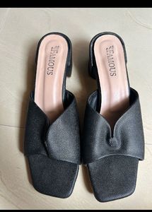 Chic Black Block Heel Mules